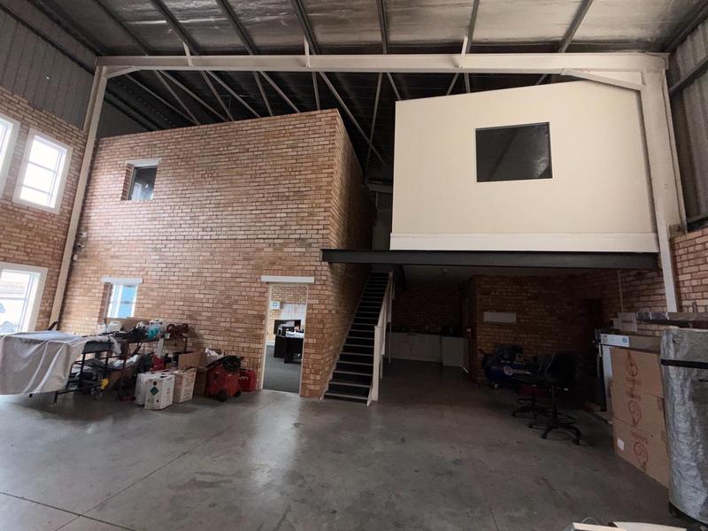To Let Commercial Property for Rent in Newton Park Eastern Cape